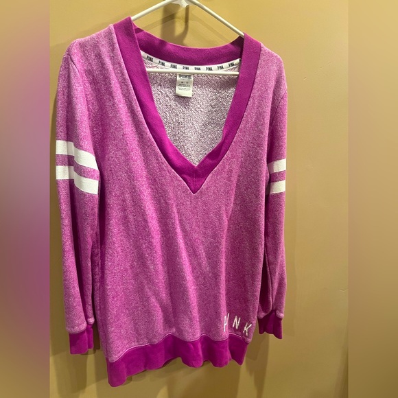 PINK V-neck Sweater - Picture 1 of 2